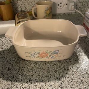 Vintage Corning ware casserole dish EUC!